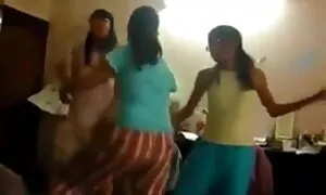 অপেশাদার, বহু পুরুষের চোদা চুদি ভিডিও কম এক নারির, এক মহিলা বহু পুরুষ,