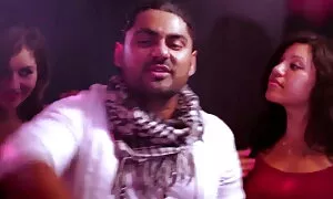 স্বামী ও স্ত্রী, নাইকাদের চুদাচুদি এশিয়ান