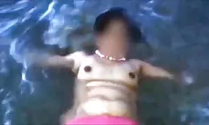 বাস্তবতা, বাড়ীতে ইনডিয়া চুদা চুদি তৈরি